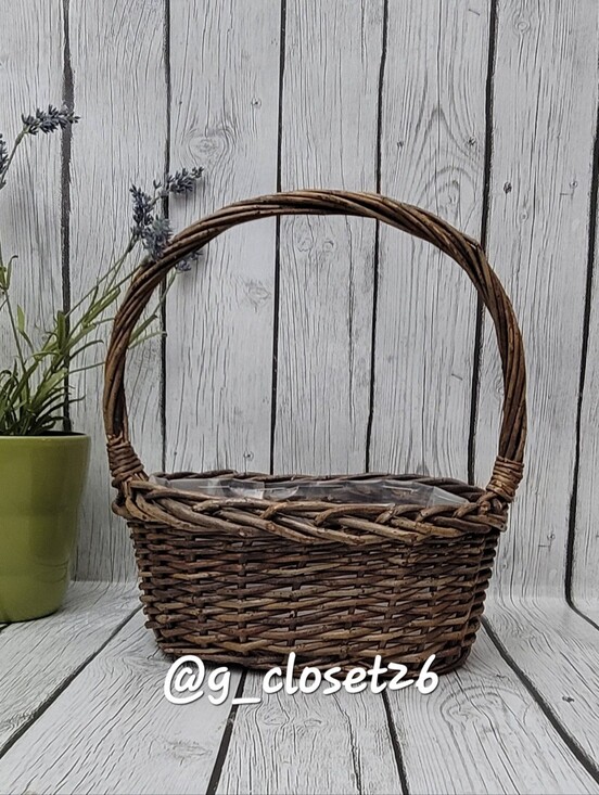 Unique Vintage Handbags - Woven Brown Willow Planter Basket with Handle